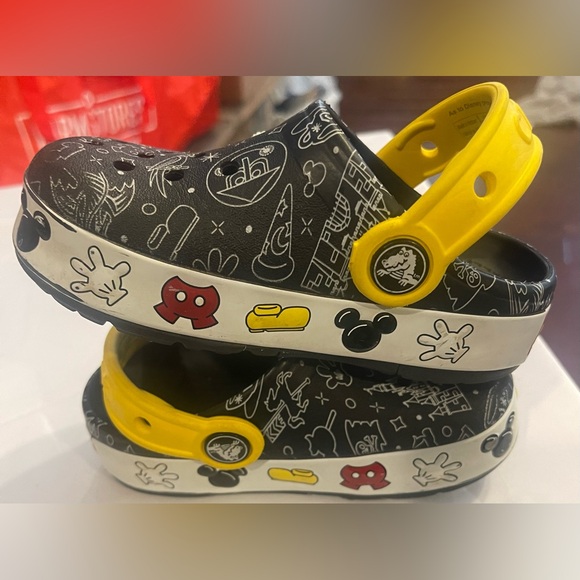 Crocs Mickey Mouse Child 8 Disney black red yellow - Picture 8 of 10